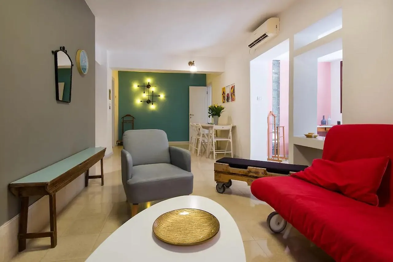 Cozy Apartment In The Carmel Center Haifa