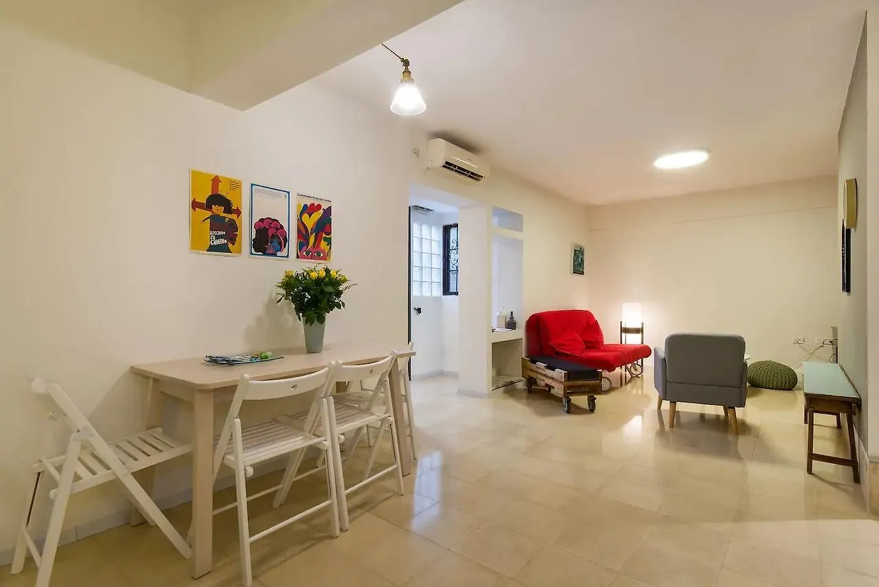 Cozy Apartment In The Carmel Center Haifa